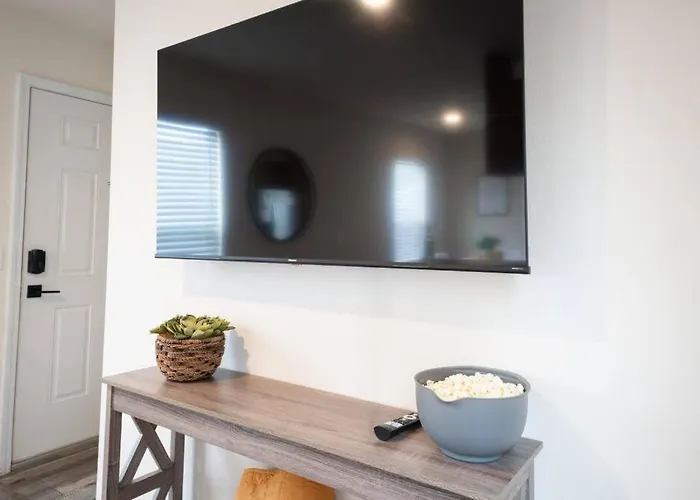 2-Bedroom Slo Bungalow House